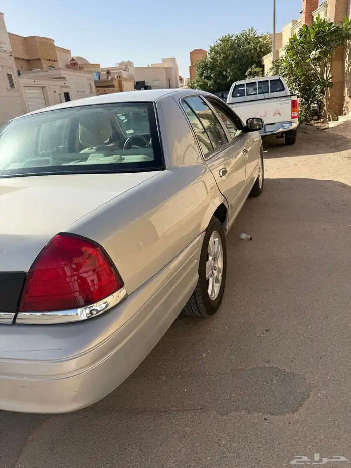 فورد كراون فيكتوريا سعودي 2011 2
