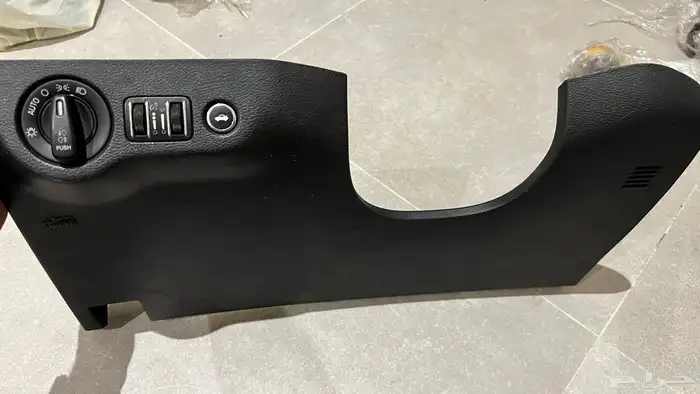 ديكور كرايسلر مع ازرار النور والشنطة 0