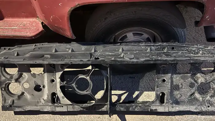 جسر وجهية جمس نظيف ومرشوش اسود مطفي 0