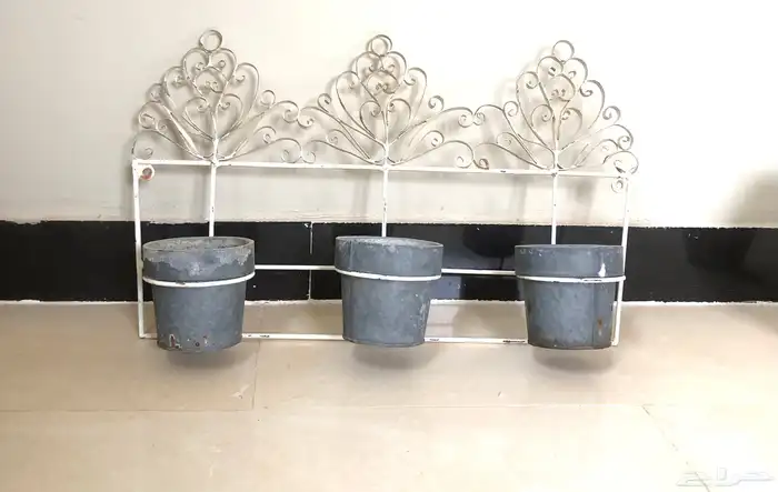 أصيص زرع فرنسي مع حامل  صناعة فرنسية 0