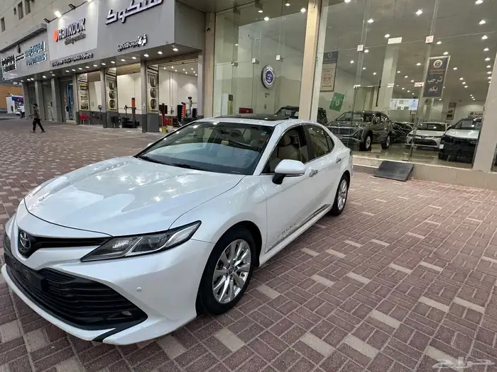 تويوتا كامري GLE 2020 3