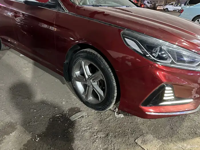ورشة سمكرة وبوية لي اصلاح جميع انواع السيارات 12