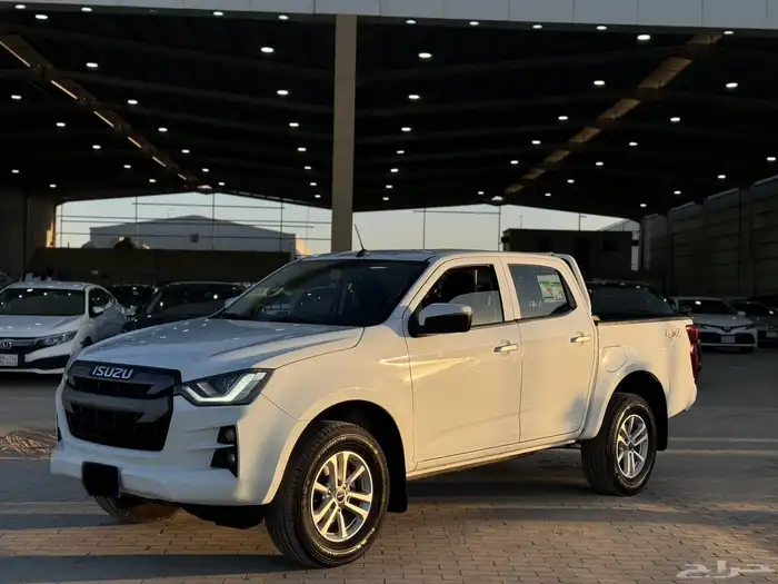 ايسوزو ديماكس 2022 ابيض 0