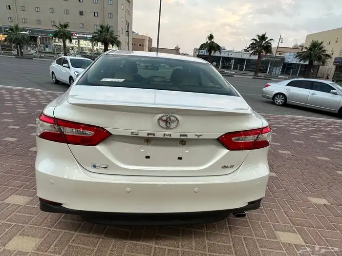 تويوتا كامري GLE 2020 10