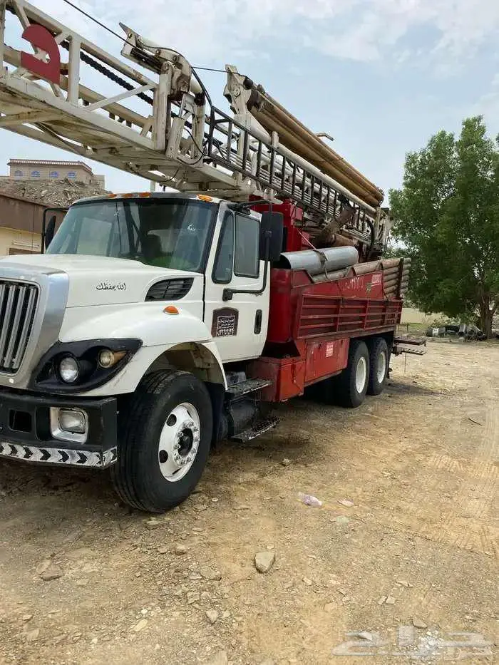 حفار آبار ارتوازية وتنزيل كيسة تقميص الآبار 0