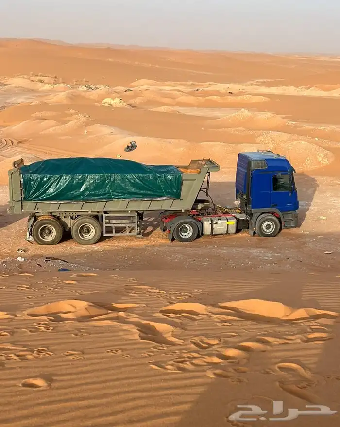 موجود قلاب نقل رمل احمر ناعم وخشن و ابيض وتوصيل حسب الطلب 0