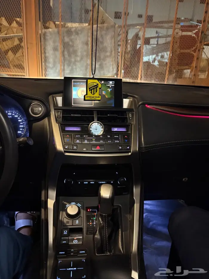 لكزس 2015 nx200t 3