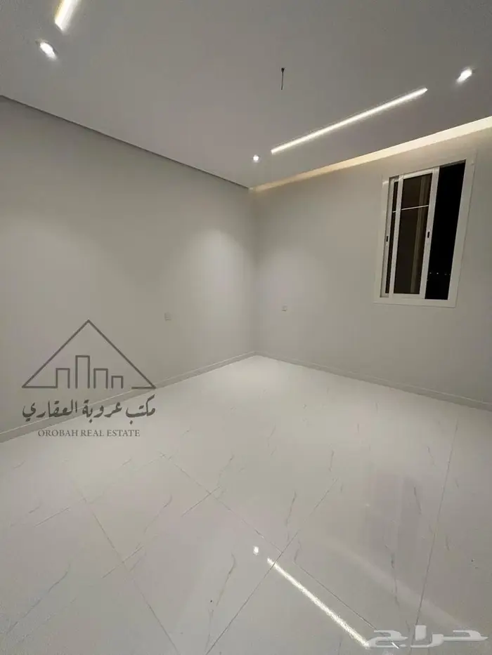 للبيع فيلا روف أرضي تمليك  تبوك حي  الصفاء 5