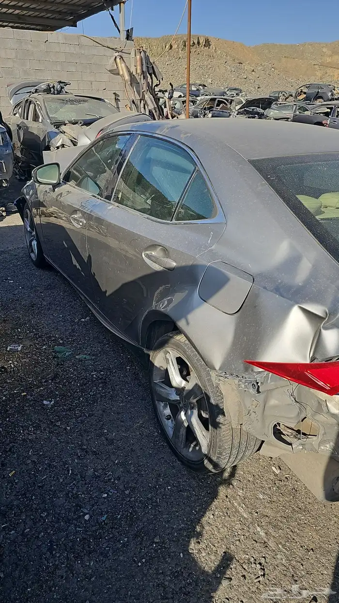 لكزس IS350 تشليح قطع غيار 1