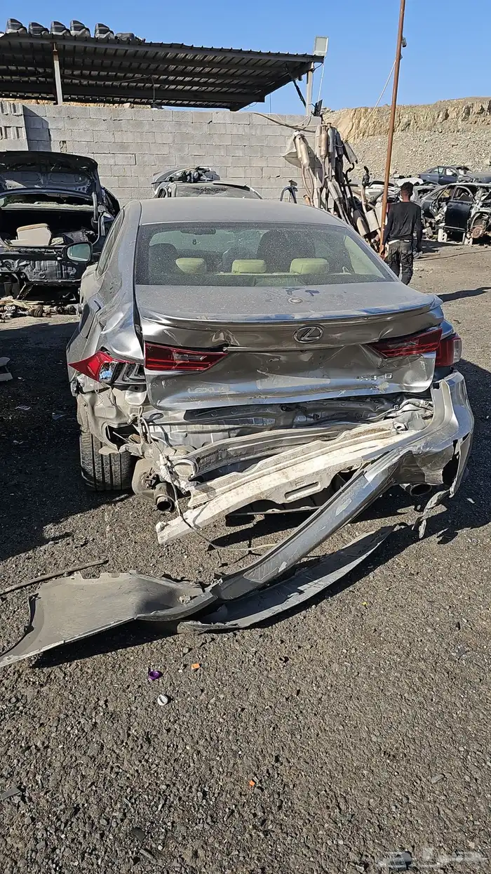 لكزس IS350 تشليح قطع غيار 4
