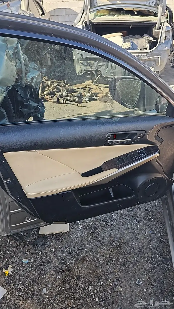 لكزس IS350 تشليح قطع غيار 7