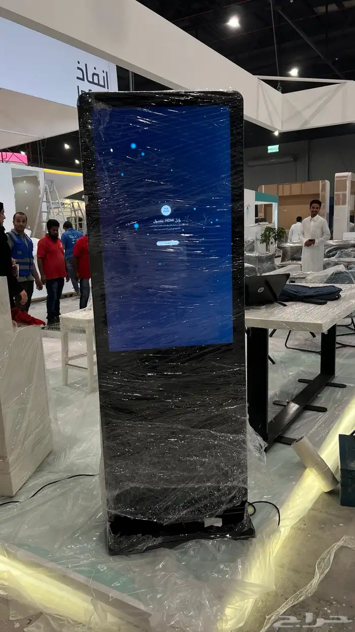 شاشات طوليه شاشات عارضيه شاشات تفاعليه 0