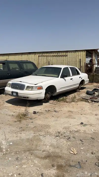 يوجد قطع فورد والمكينه طيبه وبعض الاكسوارات 0
