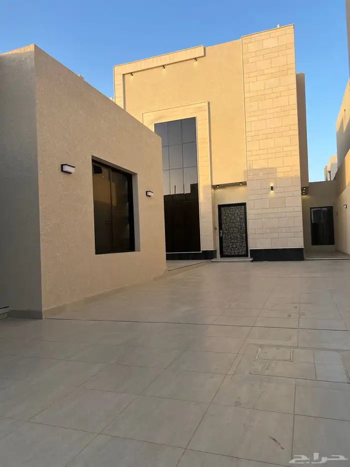 عرض فاخر فلة مساحة 400 م للبيع 1