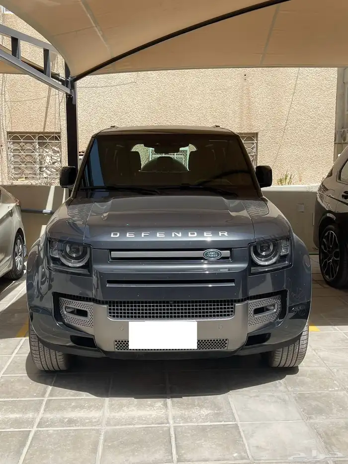 لاند روفر ديفيندر للايجار موديل 2025 1