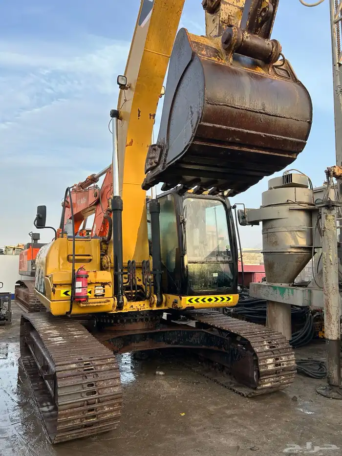 CAT 320 D حفارة 5