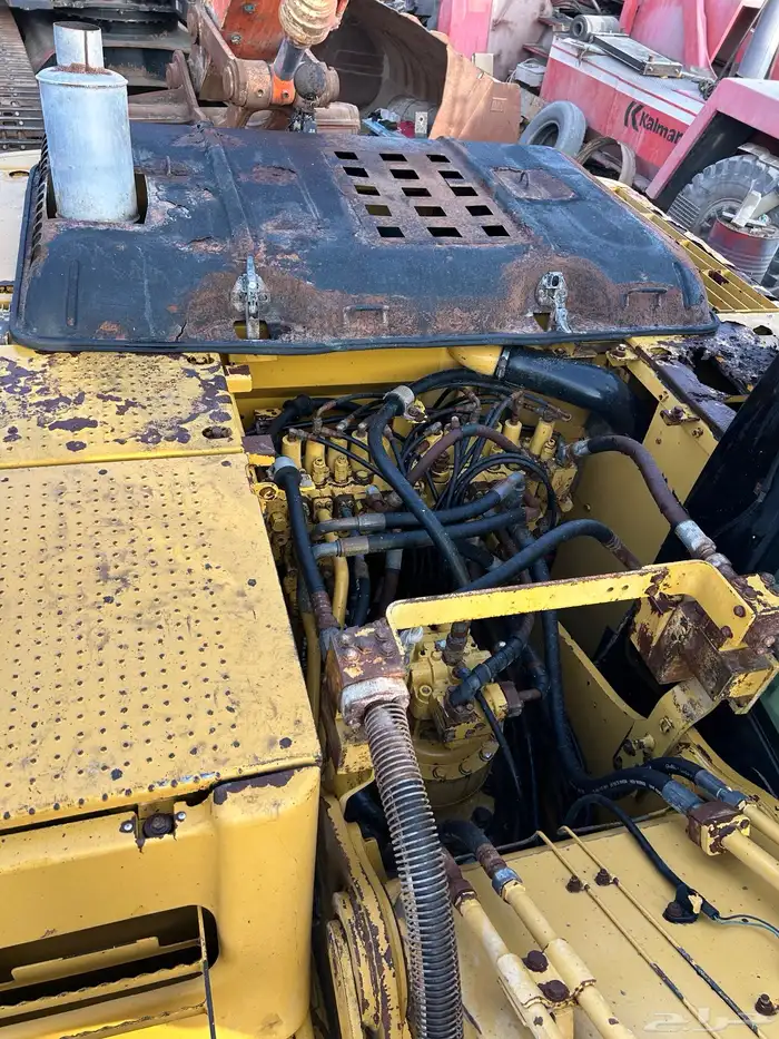 CAT 320 D حفارة 15