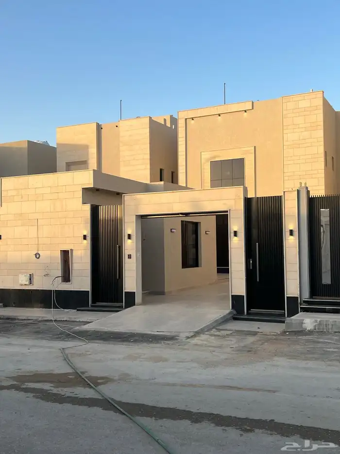عرض فاخر فلة مساحة 400 م للبيع 3