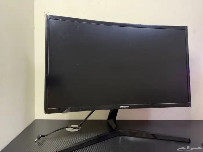 شاشة سامسونج 24 بوصة FHD للألعاب - 144Hz - استعمال نظيف 2