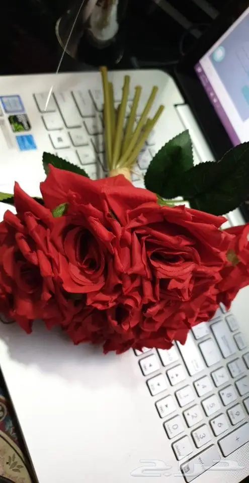 ورد صناعي 28