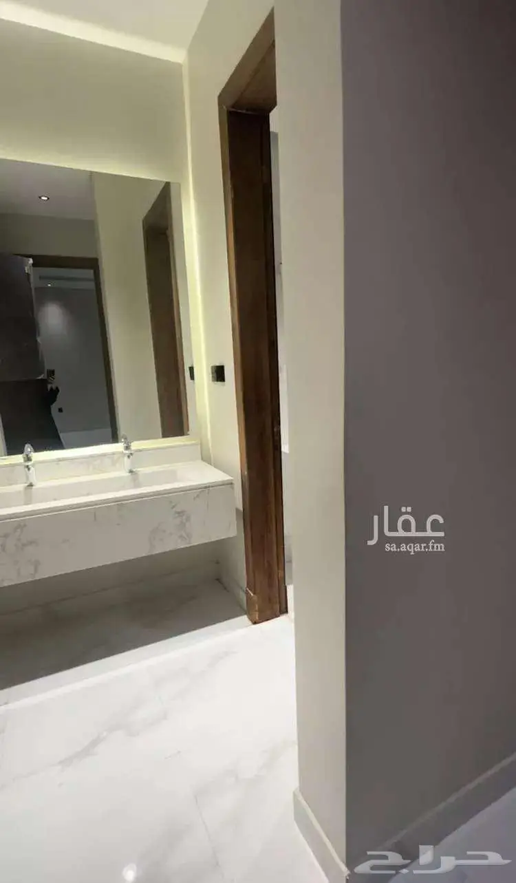 شقة في حي عكاظ 7
