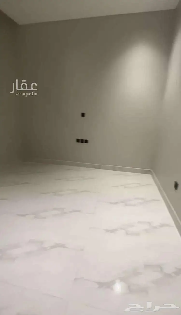 شقة في حي عكاظ 4