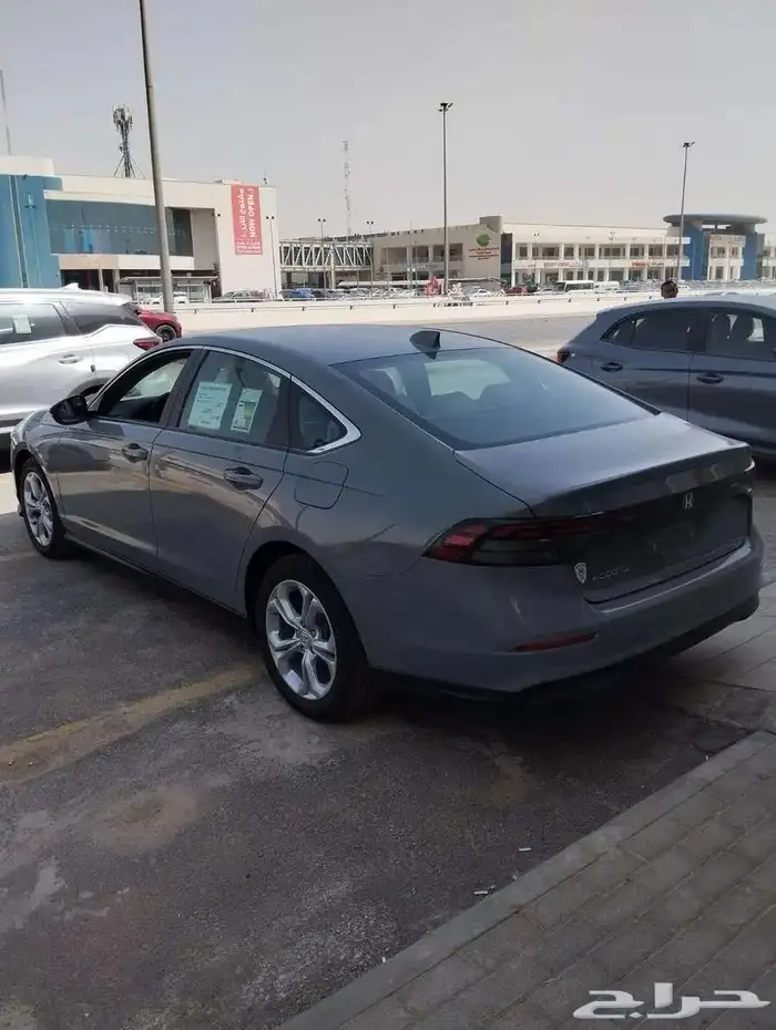 هوندا اكورد LX ستاندر سعودي 2025 3