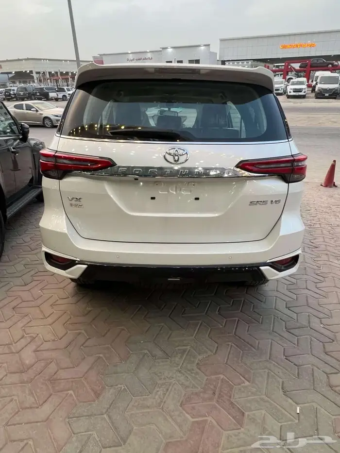 تويوتا فورشنر VX3 موديل 2025 7