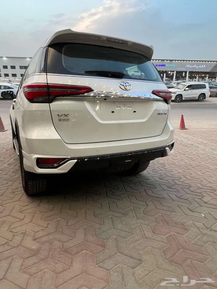 تويوتا فورشنر VX3 موديل 2025 6