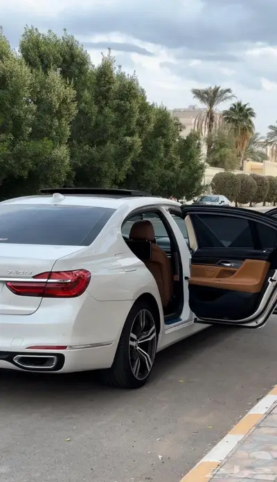 تم البيع بي ام دبليو 2018 15
