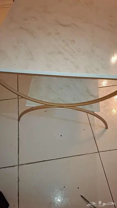 طاولة . طاولة ضيافة 1