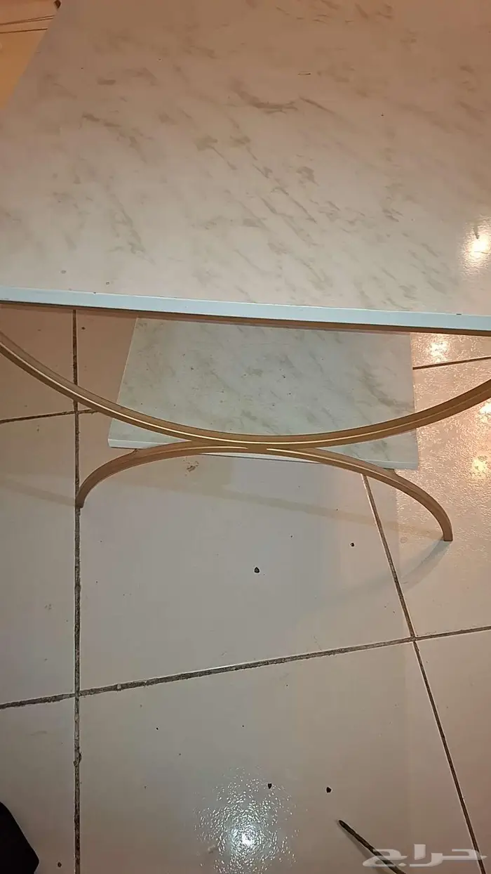 طاولة . طاولة ضيافة 1