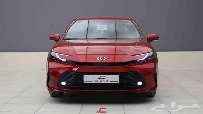 تويوتا كامري E بنزين 2025 1