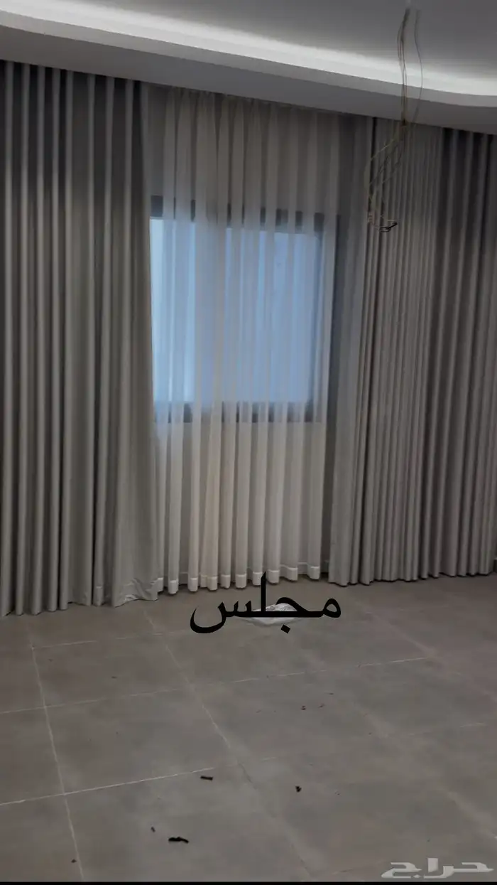 شقه 4 غرف مفروشه جديده حي السيف 0