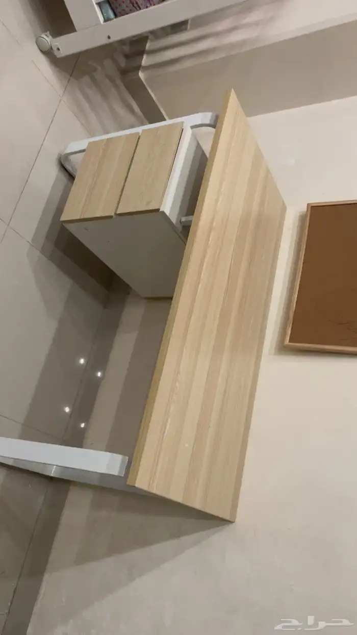 طاوله خشبيه 0