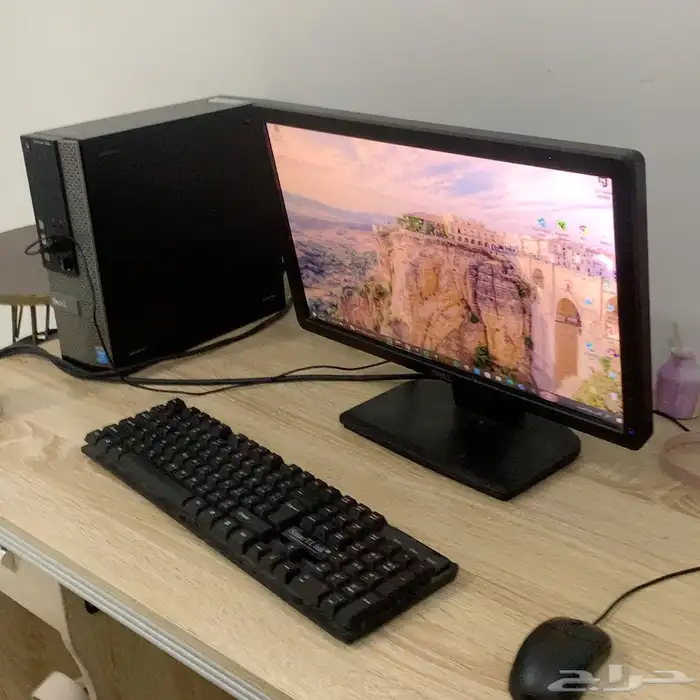 pc مع كيبورد وشاشه وماوس 2