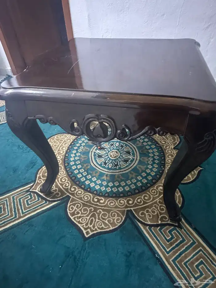 كنب وطاولة 2