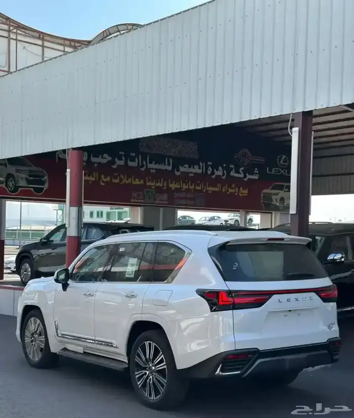 لكزس Lx600 BB الموديل 2024 اصفار 7