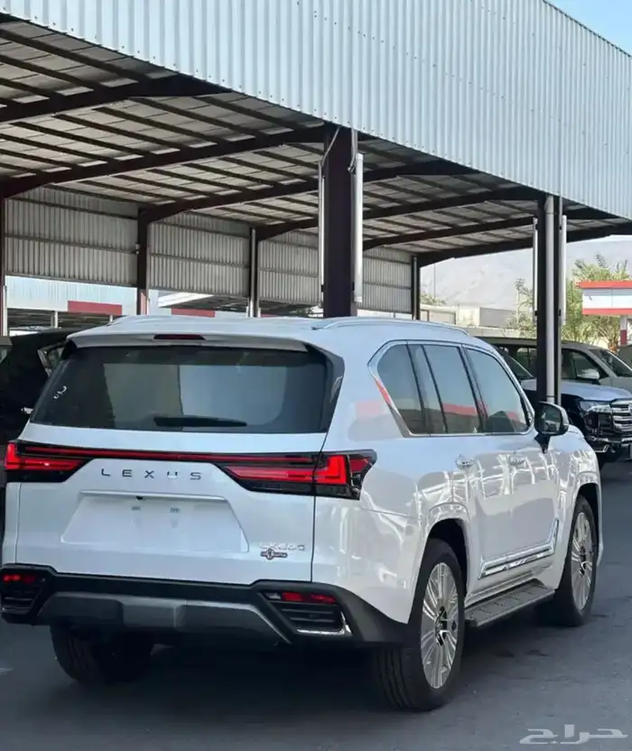 لكزس Lx600 BB الموديل 2024 اصفار 6