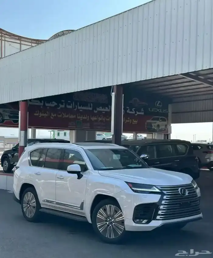 لكزس Lx600 BB الموديل 2024 اصفار 1