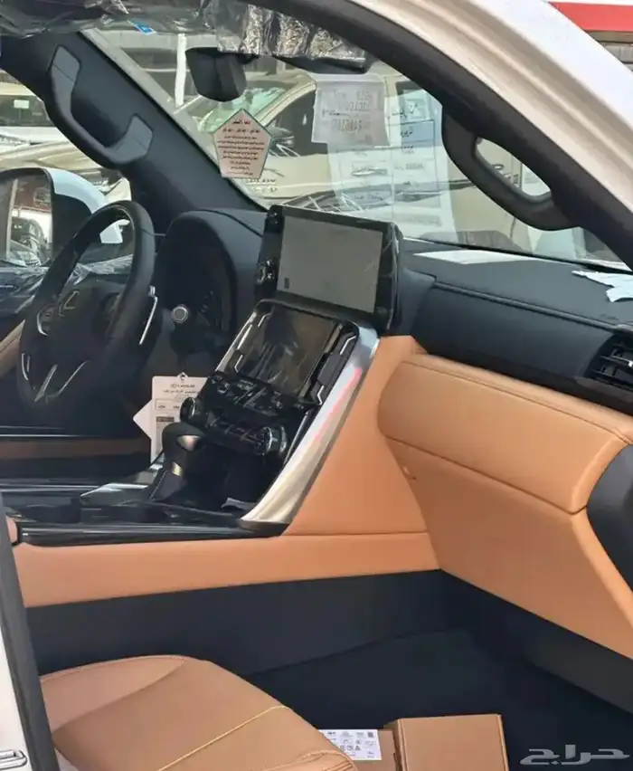 لكزس Lx600 BB الموديل 2024 اصفار 11