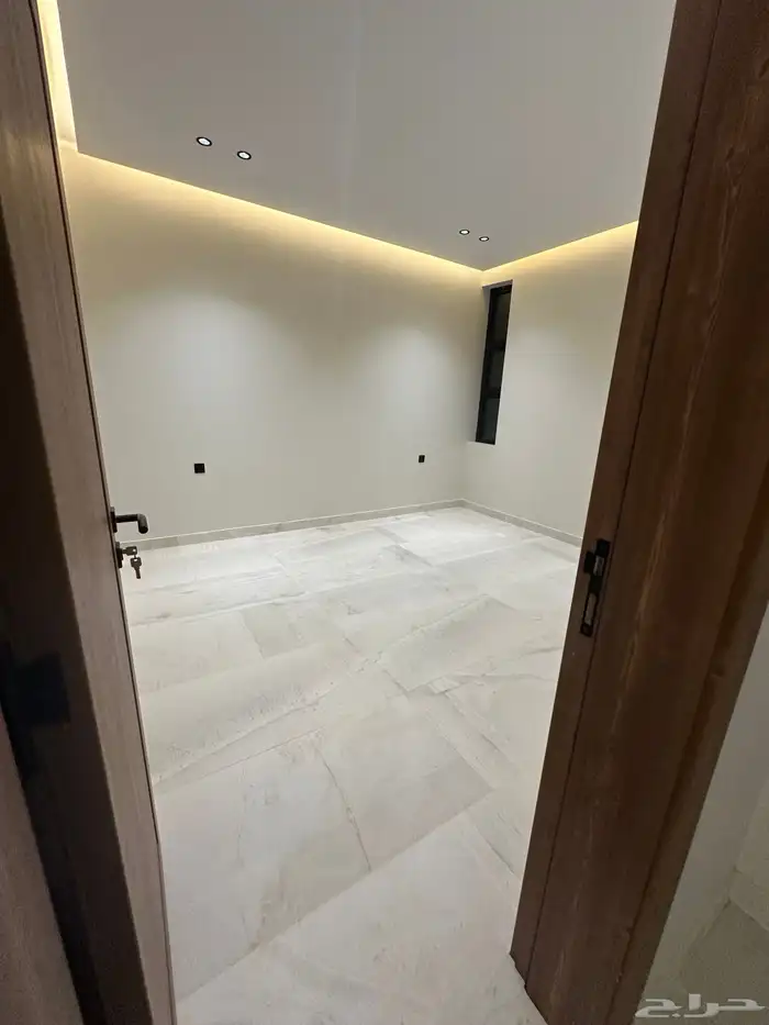 فله روف علوي مدخل خاص 850 الف حي الاخضر 10