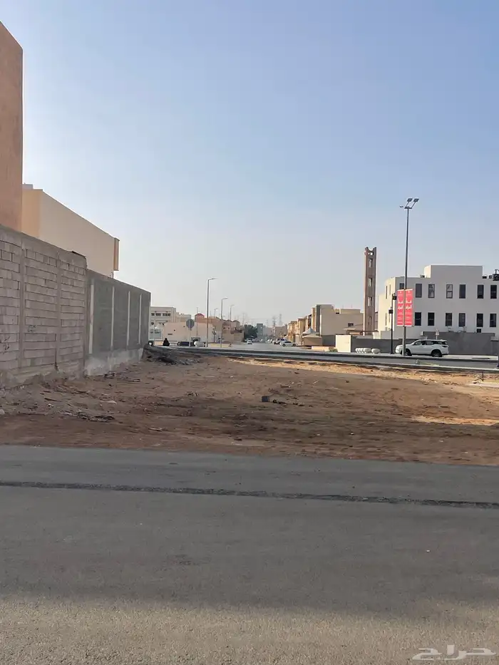أرض بالحي الاخضر قريبه من جميع الخدمات 0
