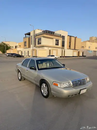 فورد كراون فكتوريا 2012 نظيف 4