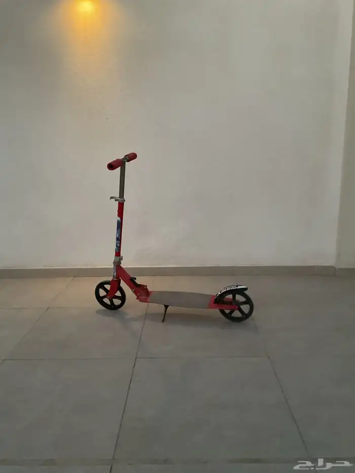 سكوتر لون احمر 0
