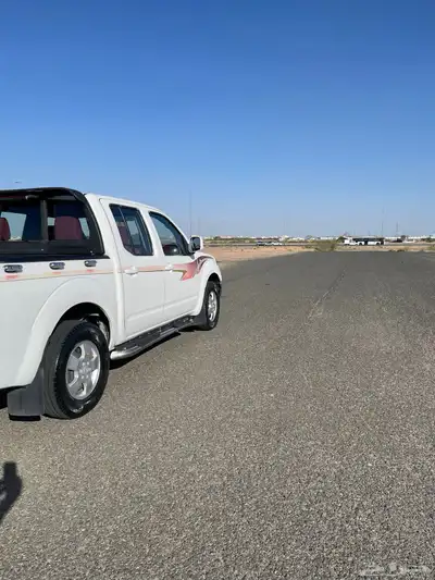 نيسان نيفارا SE 2010 5