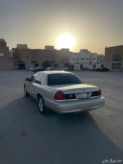 فورد كراون فكتوريا 2012 نظيف 2