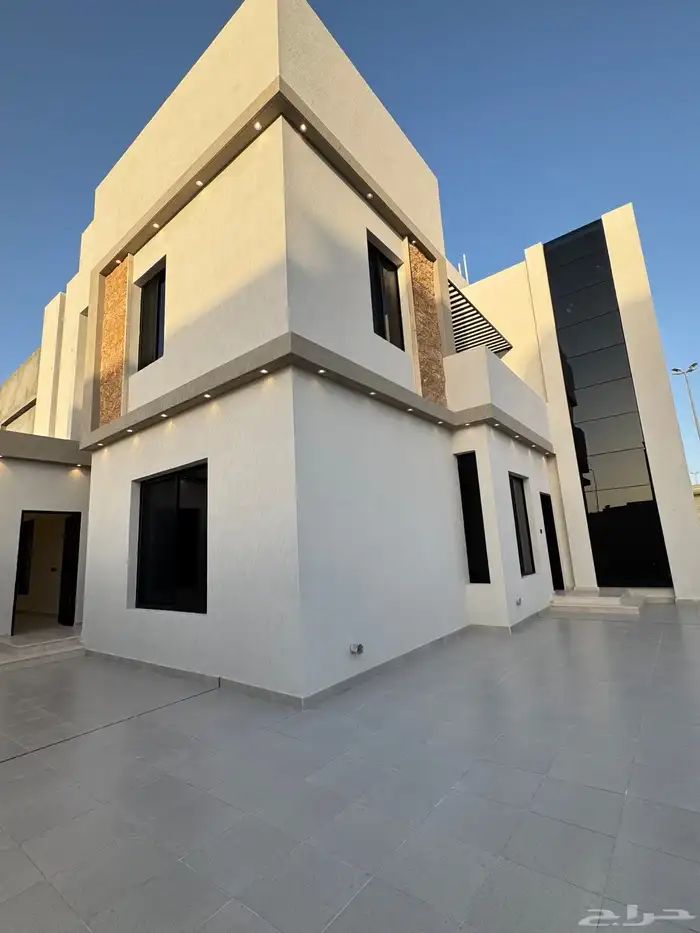 للبيع فيلا فاخره في عنيزه حي المحمديه 0
