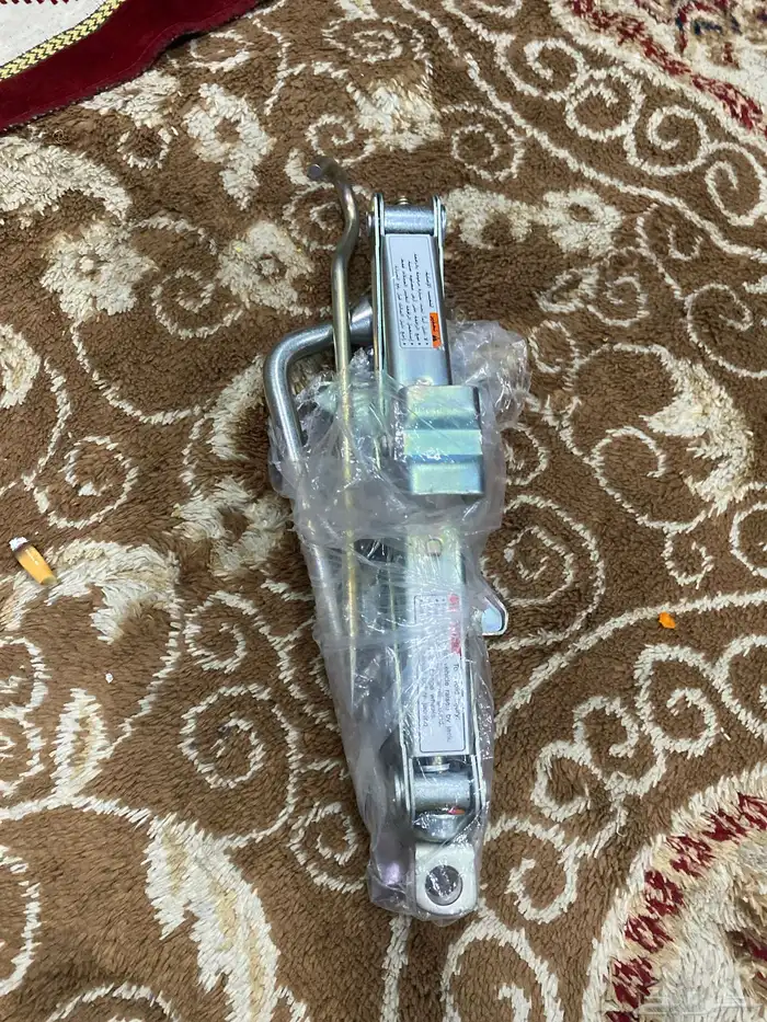 عفريته جديده مع أغراضها 0