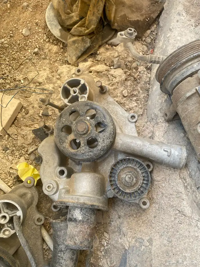 قطع غيار كرايسلر هيمي 5.7 2006 31